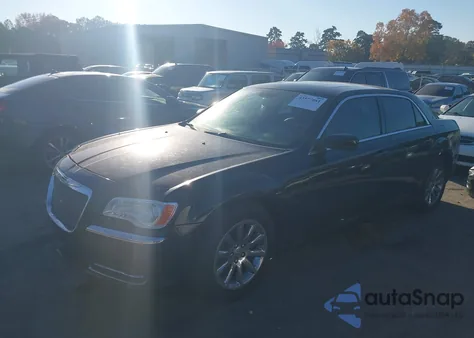 2014 Chrysler 300 z USA, uszkodzony, nr VIN 2C3CCAAG9EH272950